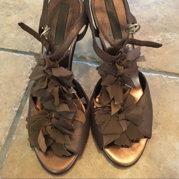 Banana Republic metallic brown heels w/bows on top - Picture 7 of 8